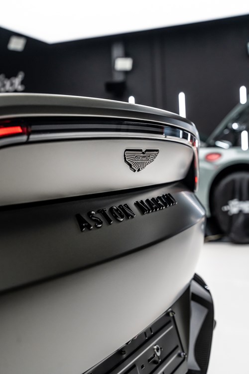 Aston martin verte kaki-68