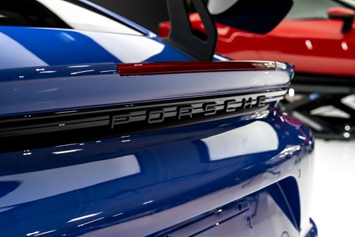 Porsche GT4 RS bleue jantes noires-16