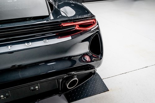 Lotus-emira-first-edition-085