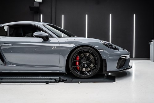 Porsche GT4 grise-bleue-088