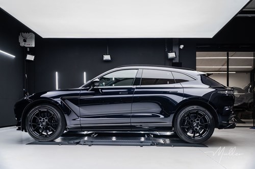 aston-martin-dbx-bleue-129