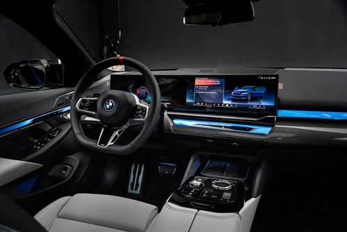 BMW i5-111