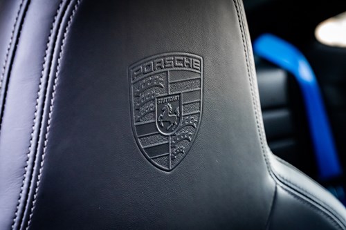 Porsche Carrera 4 bleue-161
