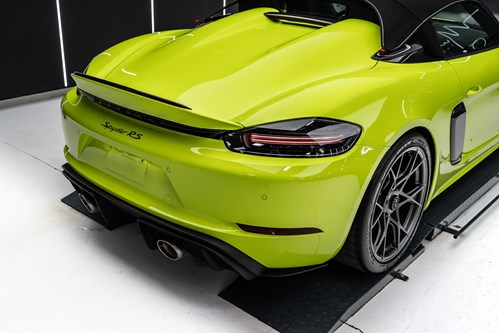 Porsche Spyder RS jaune-54