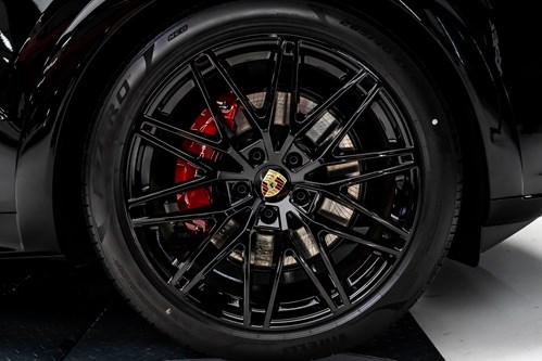 Porsche Cayenne noir-38