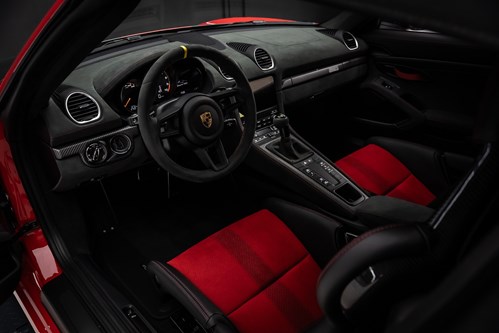 Porsche Spyder RS rouge-36