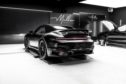 Porsche 911 Turbo noire mate-059