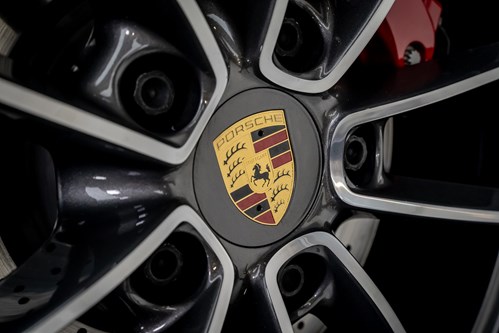 Porsche 911 Targa noire-85