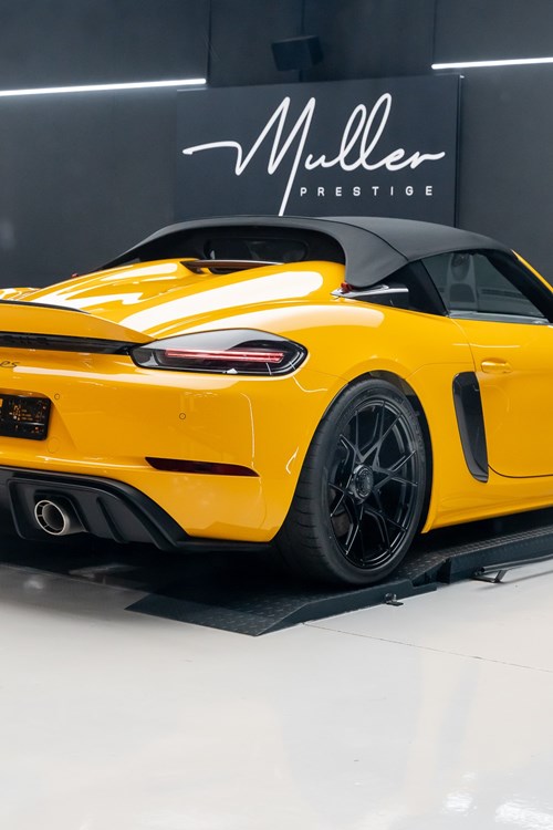 Porsche Spyder RS jaune-55