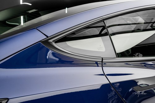 Tesla Model 3 bleu-139