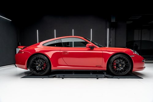 Porsche 911 Carrera GTS Rouge phase 1-82