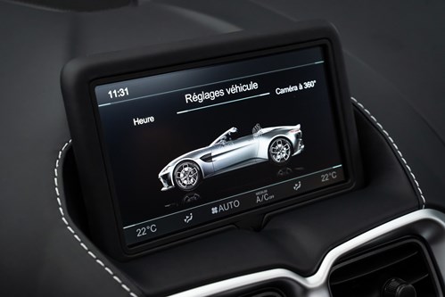 Aston Martin Vantage verte et blance V12-094