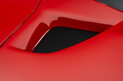 Ferrari F8 Tributo-096