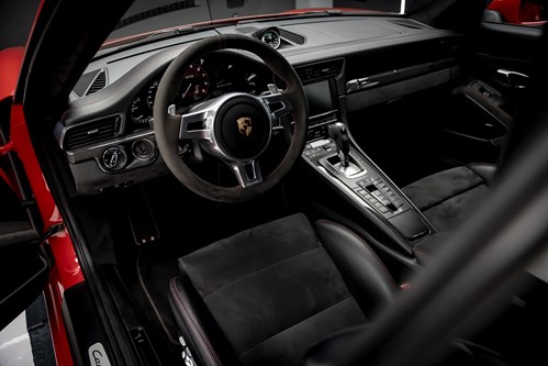 Porsche 911 Carrera GTS Rouge phase 1-44