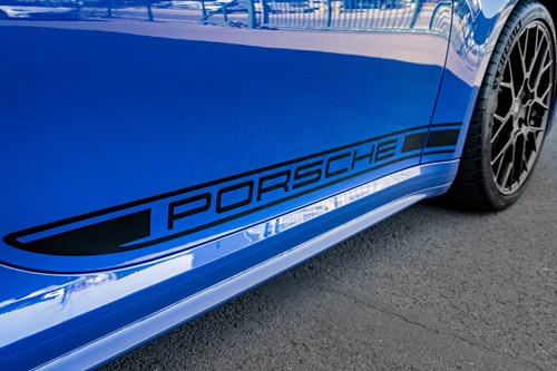 Porsche Carrera 4 bleue-144