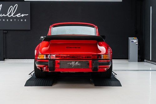 Porsche Carrera 3.2-36