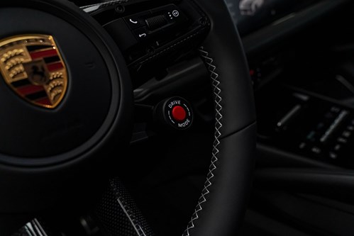 Porsche Cayenne Turbo gris foncé-097