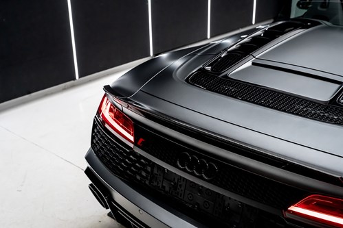 Audi R8-155