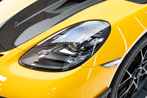 Porsche Spyder RS jaune-36