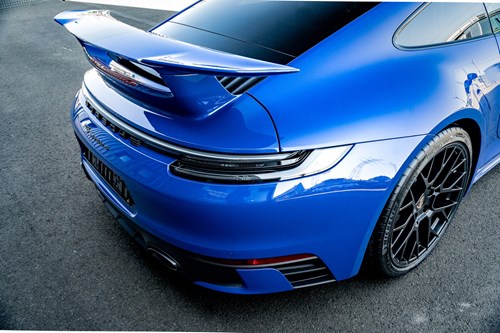 Porsche Carrera 4 bleue-145