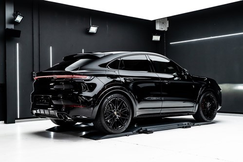 Porsche Cayenne noir-32