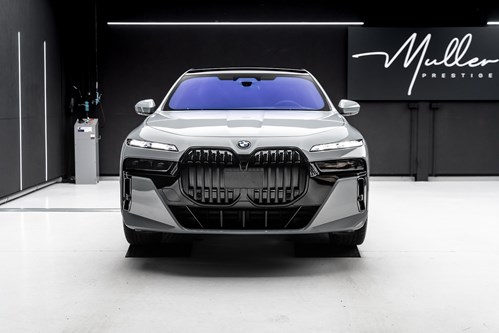 BMW I7-119