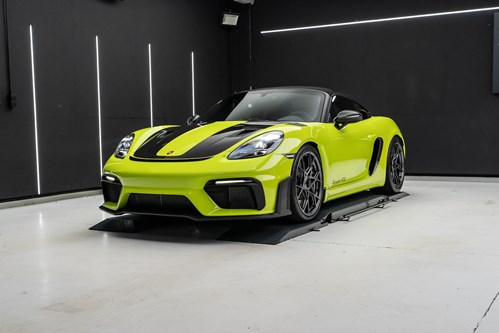 Porsche Spyder RS jaune-74