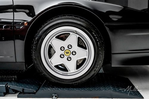 Ferrari-Testarossa-car-detailing (41)