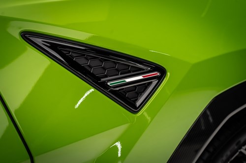 Lamborghini Urus-150