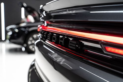 Porsche Cayenne Turbo gris foncé-115