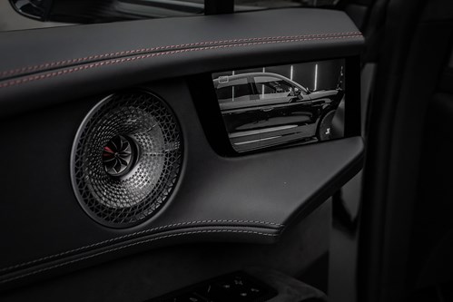 Lotus Eletre noire-078