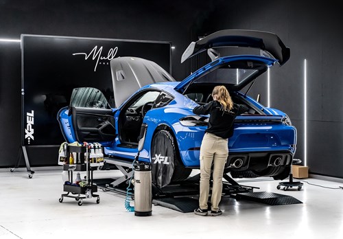 pff-porsche-gt4-rs-bleue-4