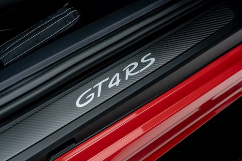 Porsche GT4 RS rouge-72