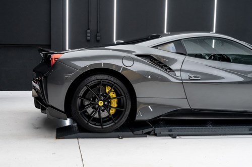 Ferrari 488 Pista-058