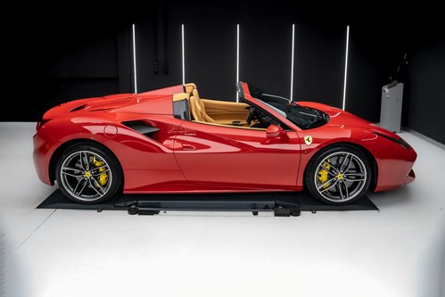 Ferrari 488 Spider-120