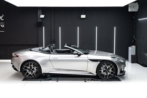 Aston Martin DB12-107