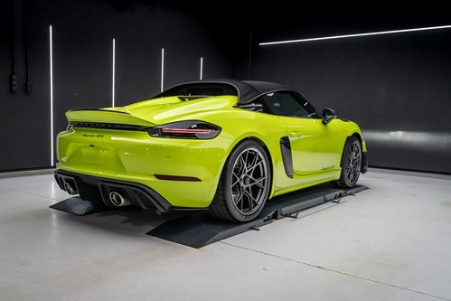 Porsche Spyder RS jaune-48