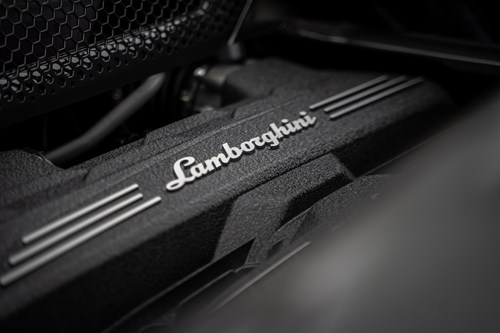 Lamborghini Revuelto jaune-80