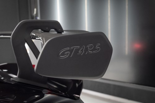 Porsche 718 GT4 RS-037