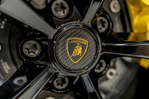 Lamborghini Revuelto jaune-121