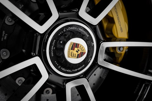 Porsche 911 Turbo S noire-81