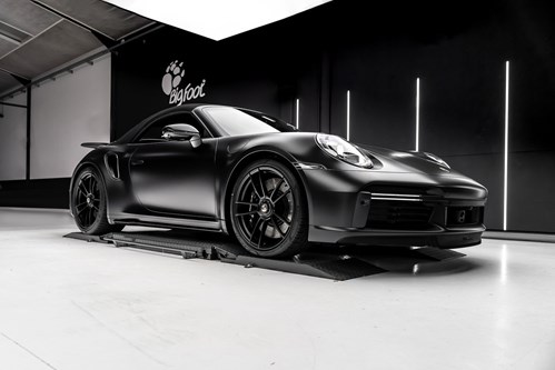 Porsche 911 Turbo noire mate-102