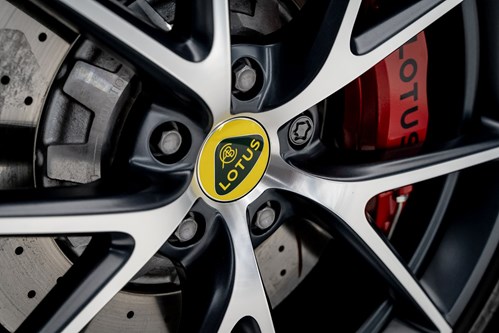 Lotus-emira-first-edition-078