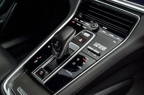 Porsche Panamera Hybrid-086