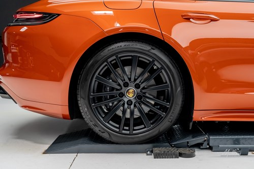 Porsche Panamera Sélection Orange-130