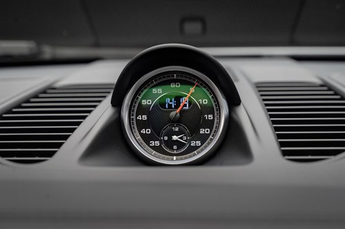 Porsche Carrera GTS grise-67