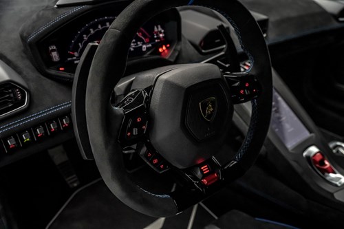 Lamborghini Huracan STO Bleue-093