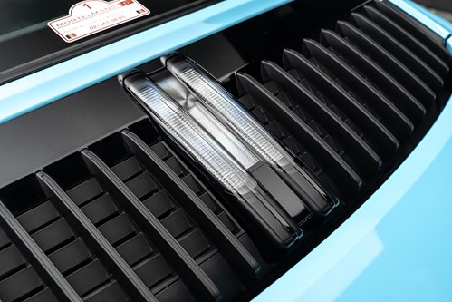 Porsche 911 Targa GTS Miami blue-44