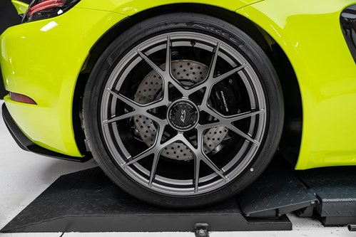 Porsche Spyder RS jaune-68