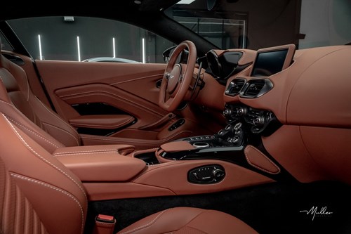 Aston Martin Vantage V12-244